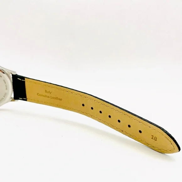 ❌SOLD❌ Tiffany And Co Lucent 33mm Swiss Made Unisex Watch - New Battery - Picture 7 of 16